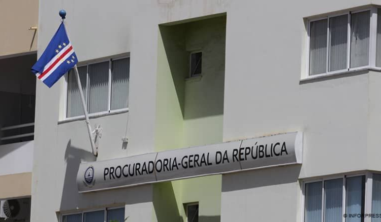 PGR abre instrução para responsabilizar funcionário que divulgou pagamento de salário pela Presidência da República