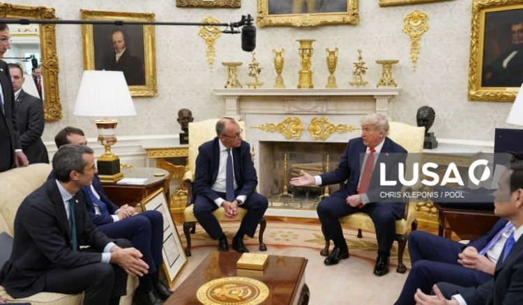 Talvez seja melhor deixar Kiev e Moscovo “lutar durante algum tempo”