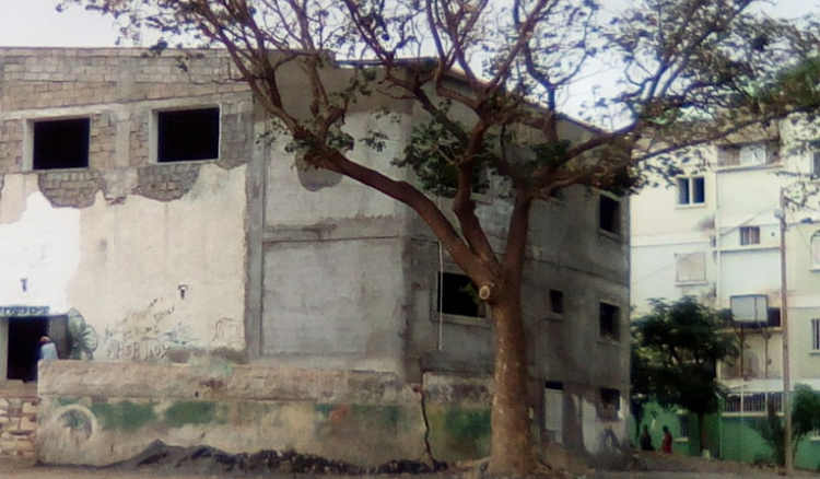 Salão paroquial no antigo cinema do Bairro já acolhe fiéis