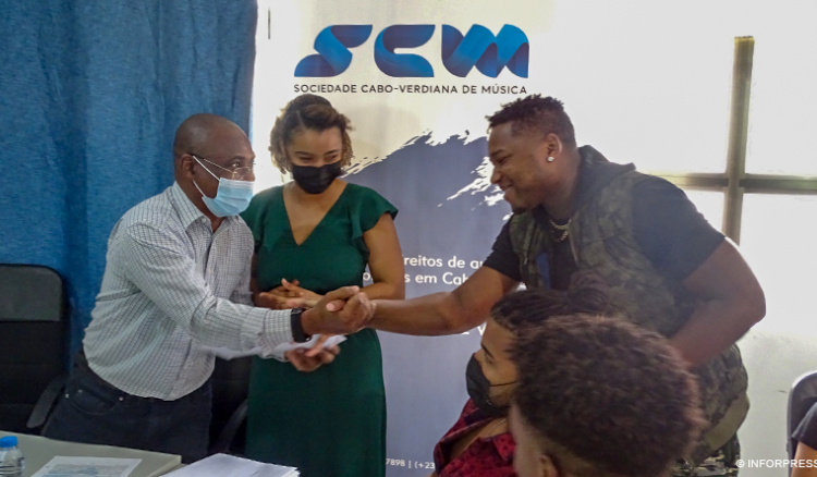 Sociedade Cabo-verdiana de Música distribui 9,5 mil contos a compositores e artistas pelos direitos autorais e conexos