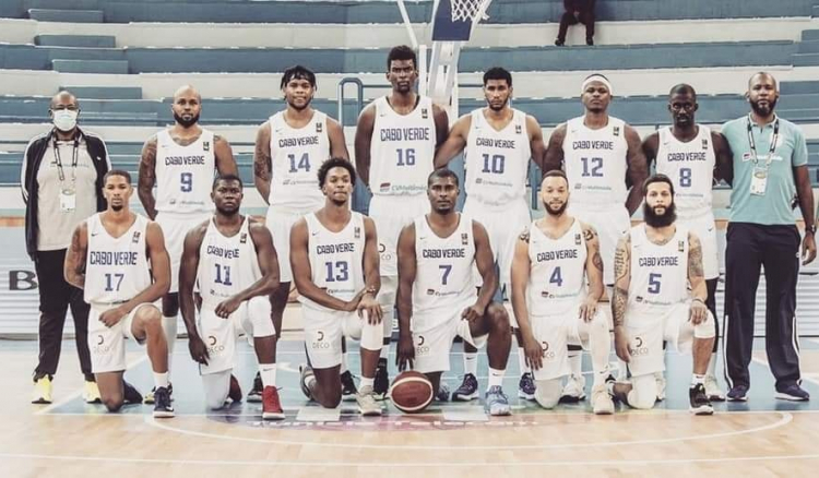 Afrobasket’2021. Cabo Verde qualifica-se para a ronda final da FIBA África