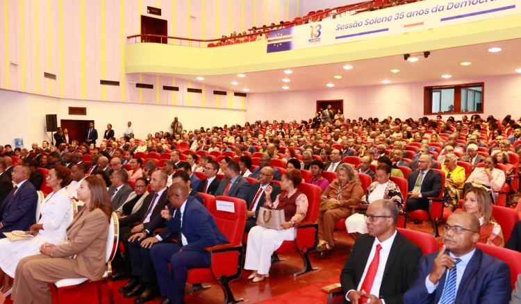 13 de Janeiro: Entre a urg&ecirc;ncia de imparcialidade das institui&ccedil;&otilde;es e o discurso manique&iacute;sta