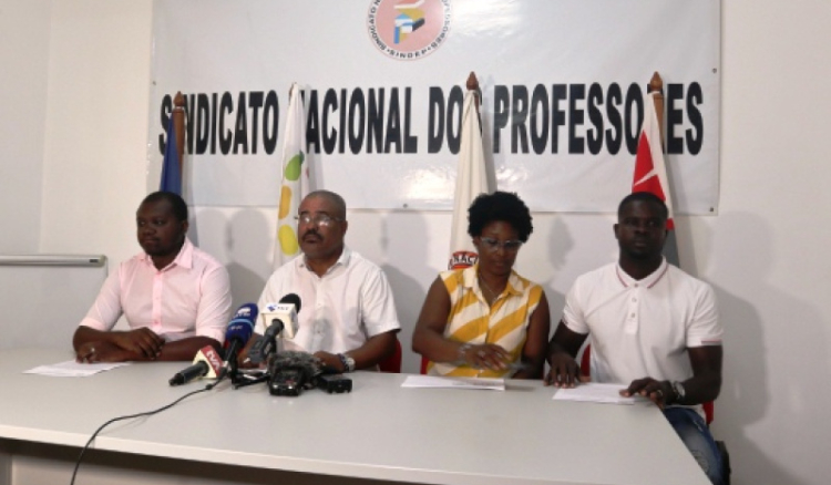 SINDEP diz que "Ministro da Educação tem estado a enganar os professores" e acena com greve geral no início do novo ano escolar