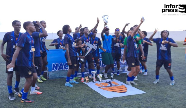 Futebol/Sub-19: Epif conquista tricampeonato nacional de futebol