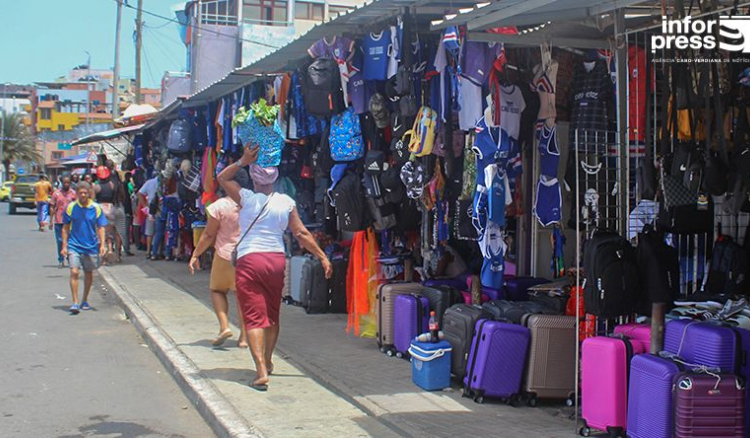 Cabo Verde proíbe uso do ingrediente químico TPO em produtos cosméticos a partir de Setembro