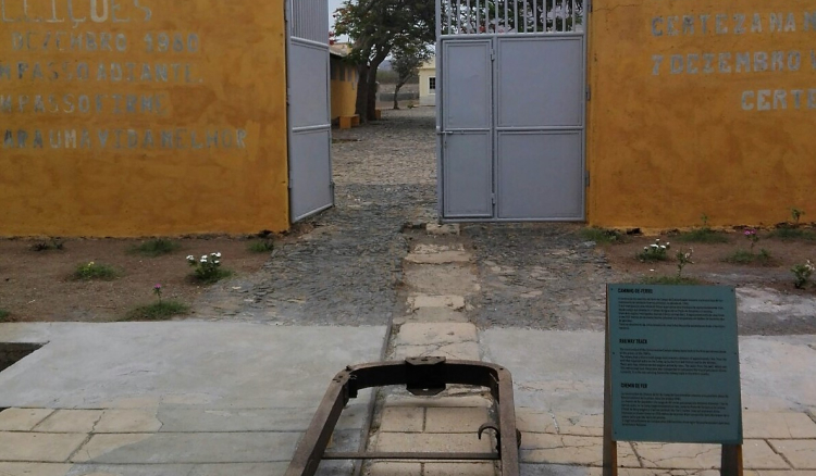 O dia em que Salazar avançou com o Tarrafal e a memória dos que nele penaram