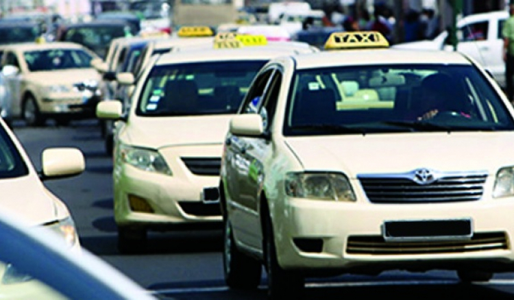 Governo forma 1.200 taxistas para preparar retoma do turismo