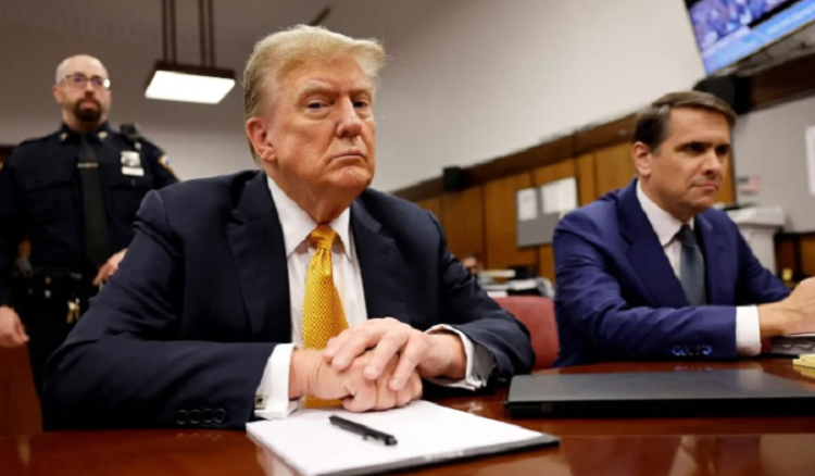 Trump confessa crimes