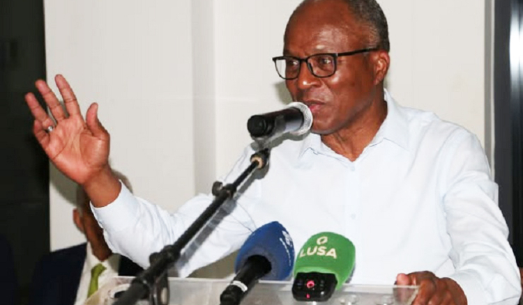 Ulisses com “saia justa”