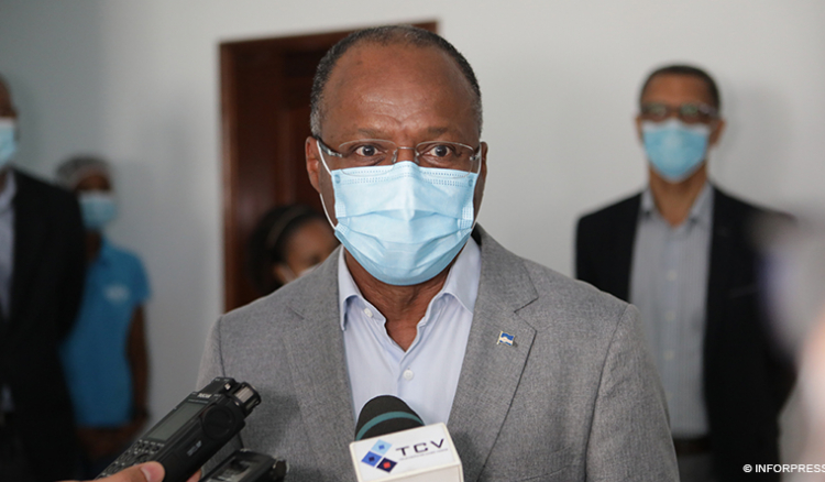 Primeiro-ministro nega que medidas tomadas com relação a Cabo Verde Airlines sejam lesivas ao Estado. Fala em salvação da empresa