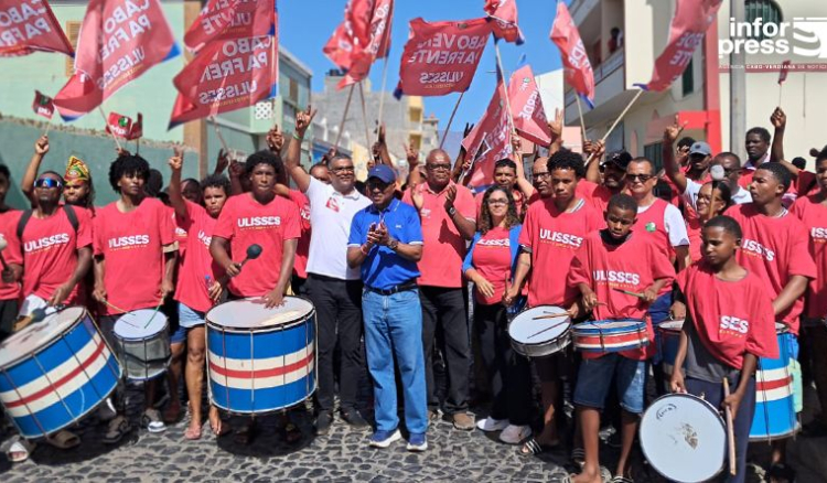 Ulisses Correia e Silva compromete-se em expandir e adaptar porto de Santo Ant&atilde;o
