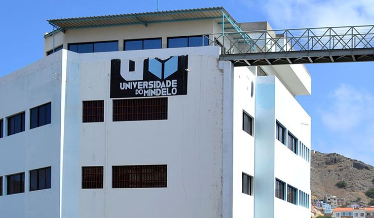 Uni-Mindelo celebra Dia Internacional do Enfermeiro com jornadas científicas das Ciências da Saúde