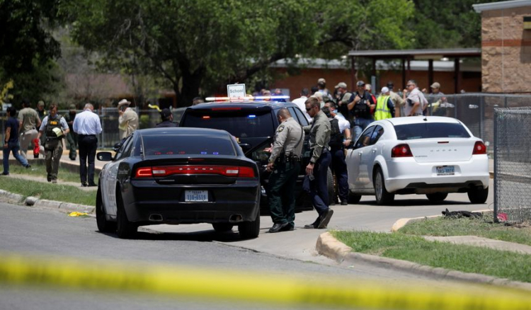 21 mortos em massacre a tiro numa escola nos EUA