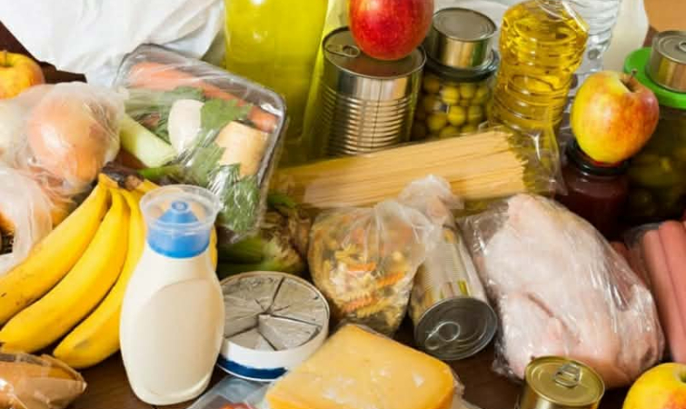 Sal&aacute;rio m&iacute;nimo n&atilde;o chega para comprar bens essenciais