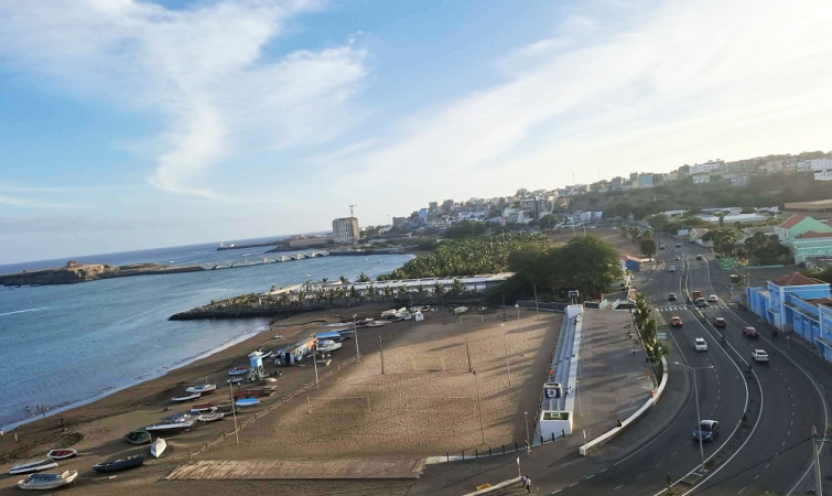 C&acirc;mara da Praia avan&ccedil;a com provid&ecirc;ncia cautelar para restitui&ccedil;&atilde;o da Gamboa