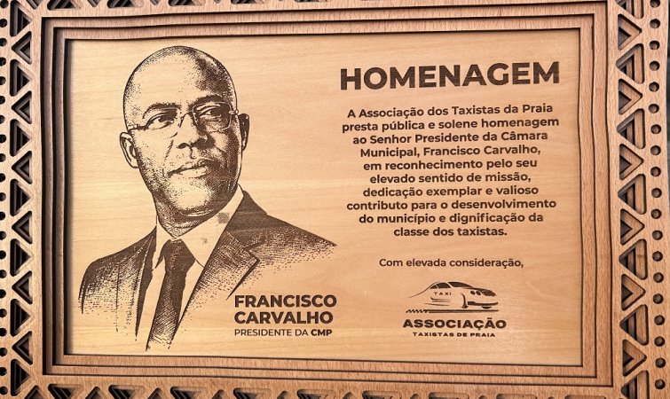 Taxistas da cidade da Praia homenageiam Francisco Carvalho