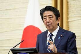 Ex-primeiro-ministro japonês morre após ataque em comício. Suspeito de 41 anos detido
