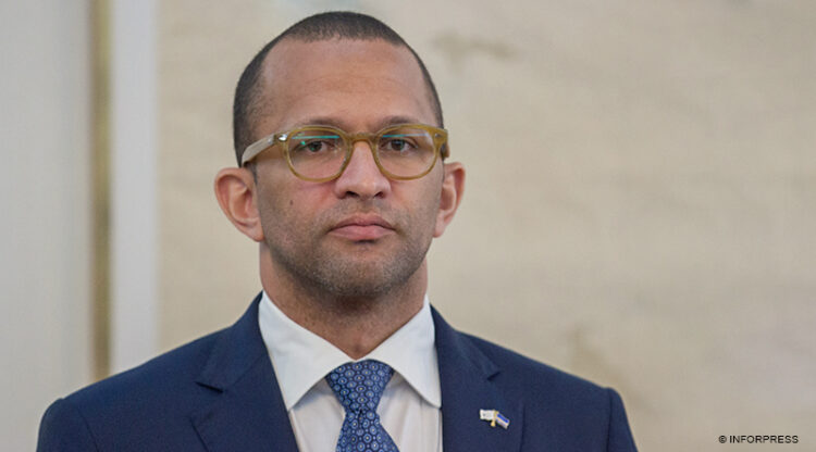Fonte governamental confirma Abraão Vicente como novo ministro do Mar