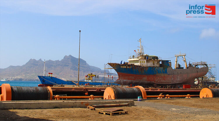 Cabnave/40 anos: Administração vai negociar novas formas de parceria com os estaleiros navais de Dacar
