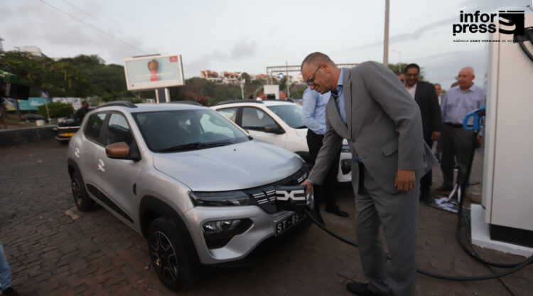 Cabo Verde já conta com primeiro posto de carregamento rápido para veículos elétricos