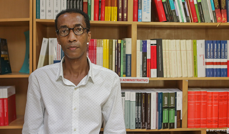 AN contratou consultoria de Casimiro de Pina por 3 mil contos em ajuste directo. Relatório da ARAP diz que acto foi irregular