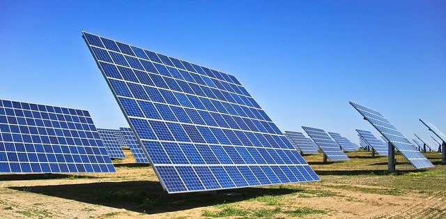 Cabo Verde chama privados para construir e operar centrais solares em duas ilhas