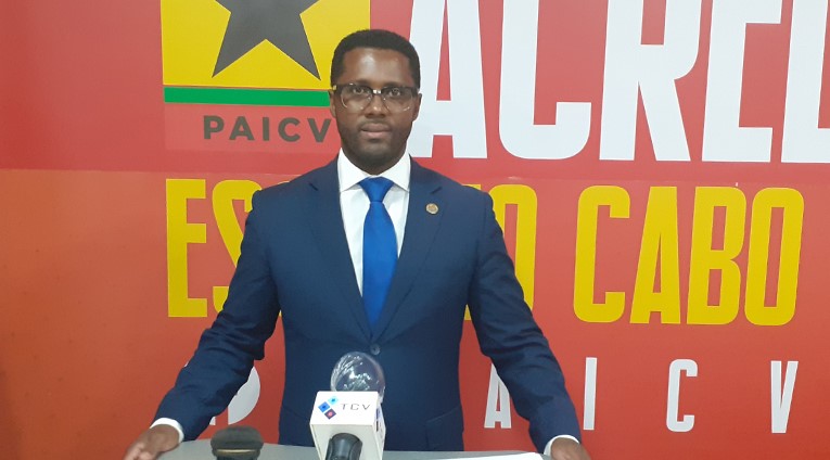 Deputado Francisco Pereira declarase candidato à liderança do PAICV