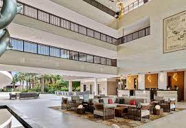 Governo paga 55 mil contos para conferência internacional “Liberdade e Democracia” no Hotel Hilton (actualizado)