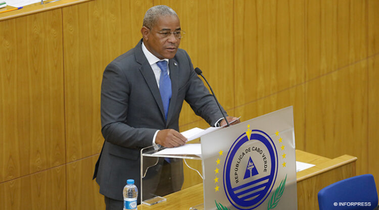 Parlamento: “Governo tem-se mostrado rendido a interesses de grupos e insensível aos problemas dos cabo-verdianos” – PAICV