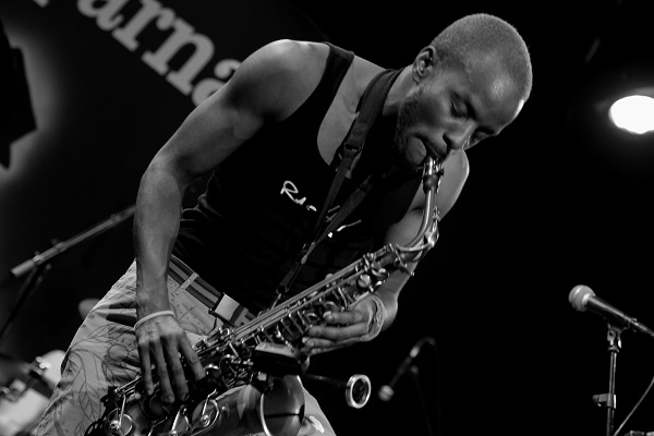 Saxofonista caribenho Jowee Omicil fecha o Mindel Summer Jazz '2017