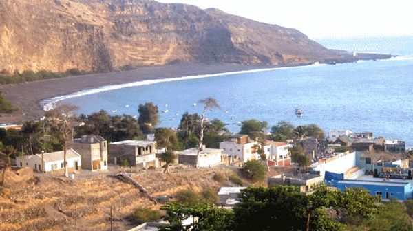 Forte agitação marítima ameaça habitações em Santo Antão
