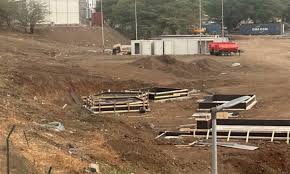 Terreno da embaixada dos EUA. CMP condenada a pagar 480 mil contos ao Clube Ténis da Praia