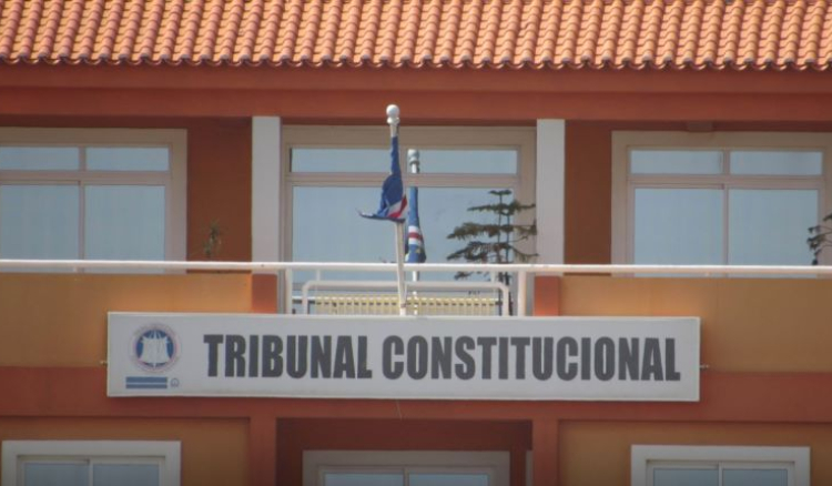 Tribunal Constitucional declara inconstitucionais leis que impediam autarcas de regressar após renúncia